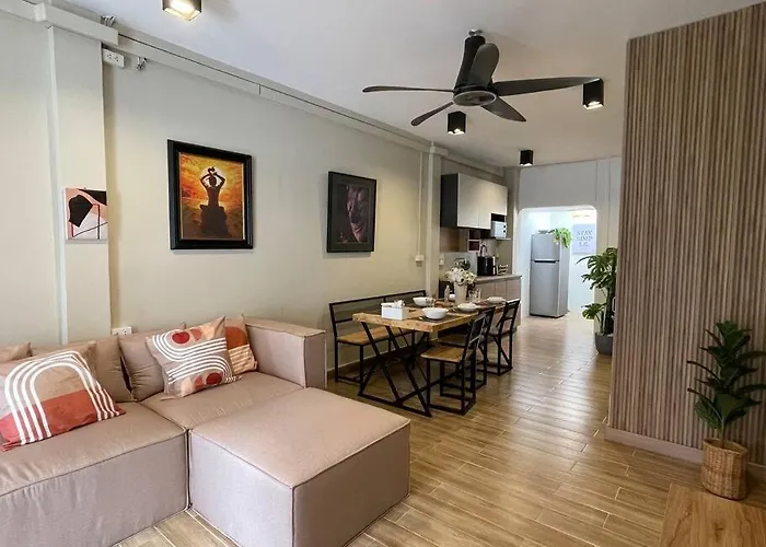 Private House With Pagoda View, Near Grand Palace * Bangkok