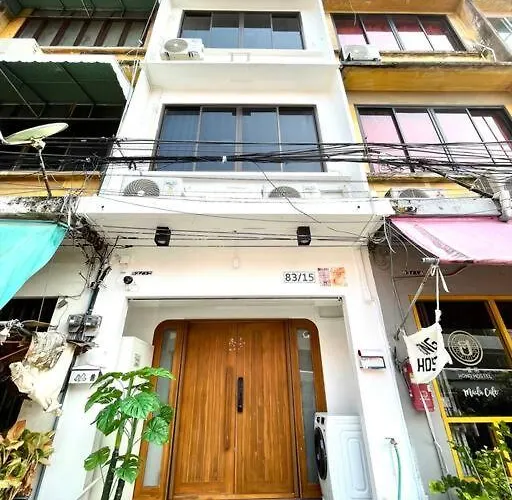 Private House With Pagoda View, Near Grand Palace